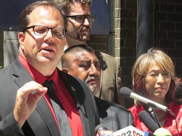 UTLA drops salary demand to 9 percent over 1 year | LA School Report